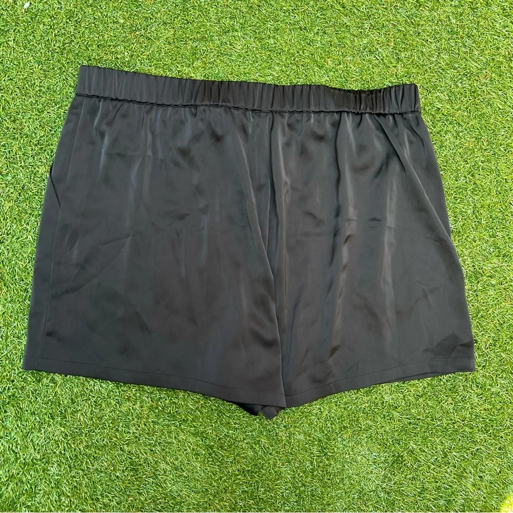 Good American Black Shorts